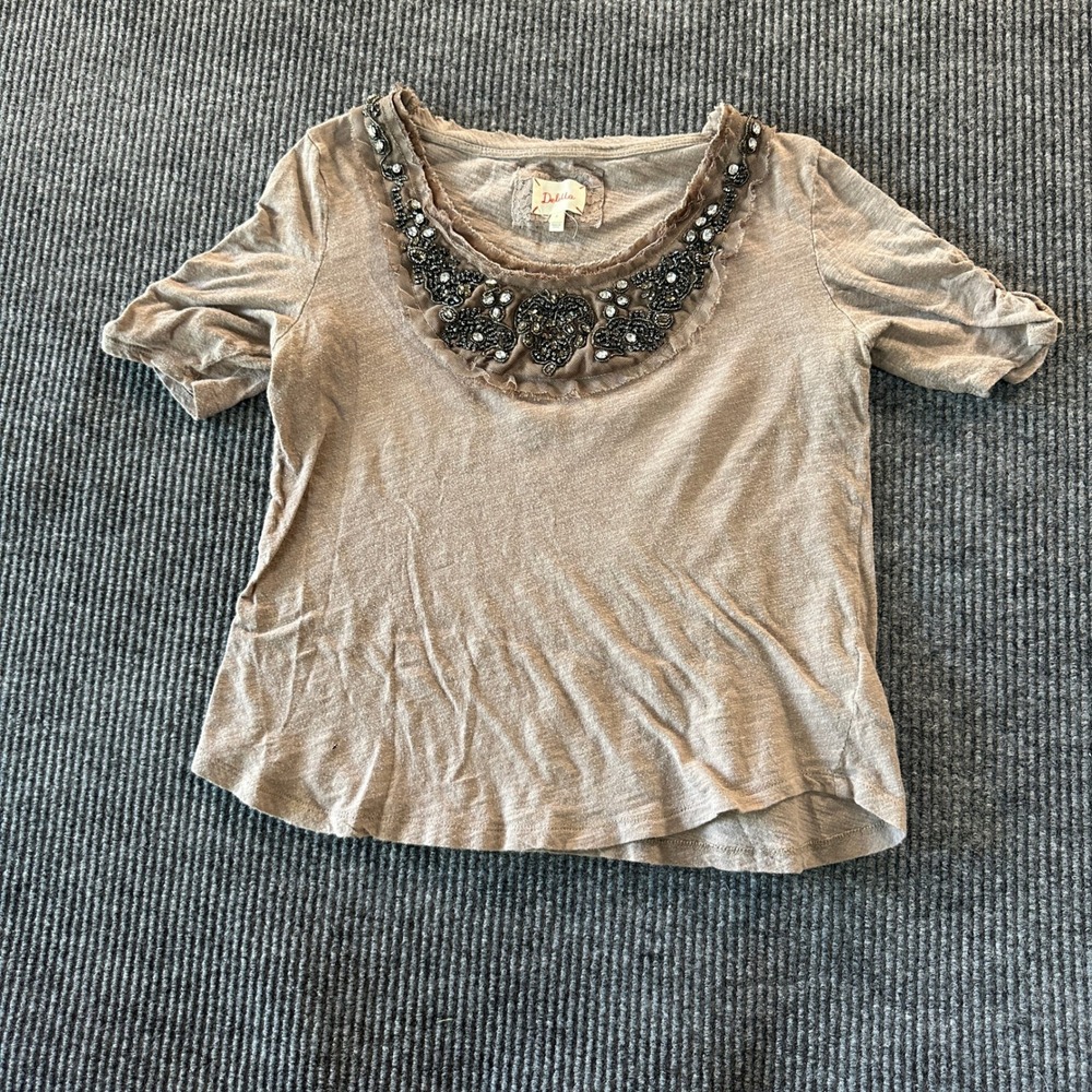Deletta Embellished Neckline Top Size Medium Taupe Short Sleeve Beaded Blouse